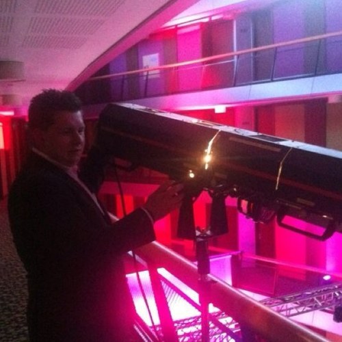 i am a radio dj and Light and sound engineer