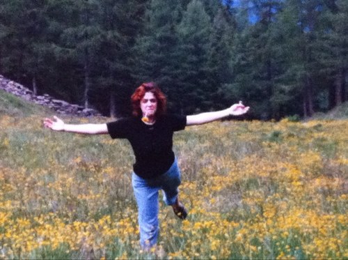 PhD (Microbial Ecology), nature lover, scientist, auntie, home baker, gardener, hiker. 4 languages + arts ( 🎼, 📚 🎥, 🥁, 🎭,👩🏻‍🎨 ) +🐢🌿🦡🦠🧬☮️🇪🇺🏳️‍🌈
