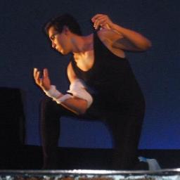 Honesto/ Responsable/ Sociable/ Estudioso/ Bailarín/ Amante del Teatro y la Danza
