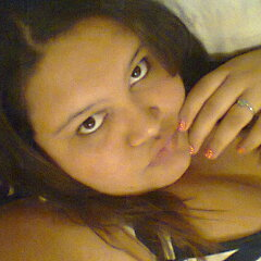 sou quem sou não sigo um padrão sou uma menina mulher que procura fazer o que é necessario para ver o sorriso das pessoas que eu amo ...