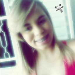 Eu te amo. Mesmo negando. Mesmo deixando você ir. Mesmo não te pedindo pra ficar. Mesmo estando longe, eu te amo. E amo mesmo.