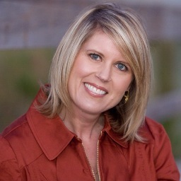 Curious strategist in search of clues to how people can pursue their purpose and live life fully with the help of brands that share their drive and passion