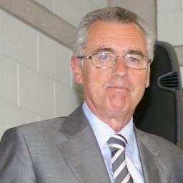 Profesor en la Universidad de Vigo. Vice-presidente de la Asociación de Ingenieros de Telecomunicación de Galicia.