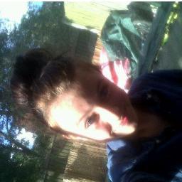 so.. im a directioner a belieber.. and just a teenage girl tbqh. follow+ i follow back, mwah xx
#'BELIEVE.   #'LWWY.