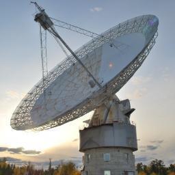 Canada's national radio observatory. 46-metre parabolic-dish radio antenna research facility and lodge located in Algonquin Provincial Park.