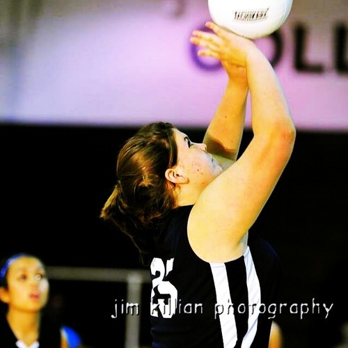 Hey y'all im 13 and I love to sing and play softball and volleyball I ride horses all the time and love one direction :D