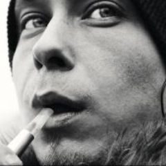 JavaScript hacker, open source addict, apple fan, author and developer of Histone template engine