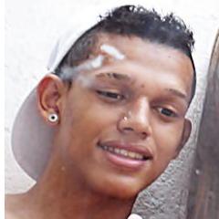 O ontem já passou e o amanhã não chegou, então: hoje é o dia.