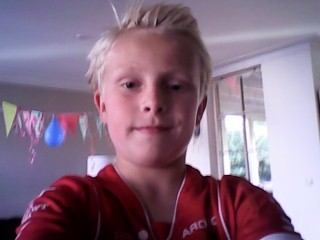 drummen,voetballen,chillen met vrienden,ajuuuuuuuuuuuuuuuuuuuuuuuuuuus