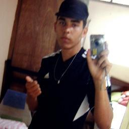 se falam de min por traz,é porque eu ja estou na sua frente..    Deixe que julguem, afinal, hoje me julgam, amanhã querem me conhecer