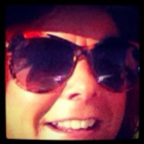 _LisaGeorge_'s profile picture. Hair and Make up Artist for TV & Commercial. Curator of The Goodwood @Revival_Salon 'Betty's' (2010 - 2016)