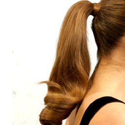 arcleash's profile picture. Smart ponytail enthusiast.