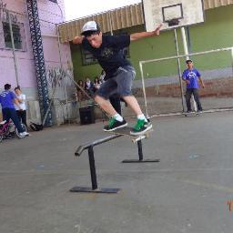 O Bryan é um ser que eu amo para carai *-* , e que ele sabe que pode contar sempre comigo s2s2' / @Isisfeijo aqui *-*
