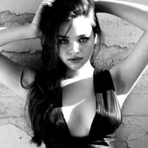 I'm Chevrolet Chevie Bentley Ford. I'll help out with #Twi #BDB #VA #MV and many others. Follow and @ me for help. * smiles sweetly. #SLHelper
