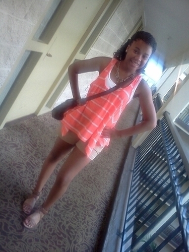 Cute & Ambitious Follow my favorite cousin @Mufasua