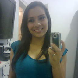 Sou uma pessoa que respeito quem me respeita e gosto de quem gosta de mim,sou,meiga,chata,se não gostou do meu jeito paciência não nasci para agradar ninguém ;D