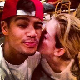 E do nada, vocês viraram tudo. Amor incondicional, amor verdadeiro, amor sincero, amor leal . Somic ♥ . Since : 18/10/12 . Dona : @PiihSantos_  .