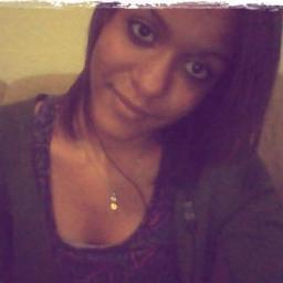 owntmay's profile picture. Exagerada, curiosa, viciada em chocolate, música, desenho, bob esponja  e frio, minha cor favorita é o rosa. :)