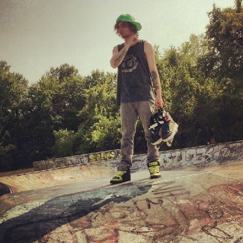 proud father of a beautiful daughter, rollerblader for 8and9 clothing an just a simple kind of man..