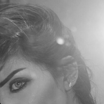 كل الوجوه تخذلني ..إلأ وجه أمي ♡