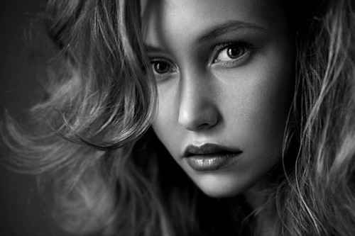 mixedgirlprobz's profile picture. 