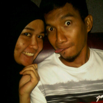 Love my hubby ☺ , am a lecturer ☺