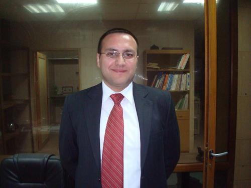 Computer Engineer, #dotnetcore lover. Half Syrian 🇸🇾 Half Turkish 🇹🇷, Father & Husband.