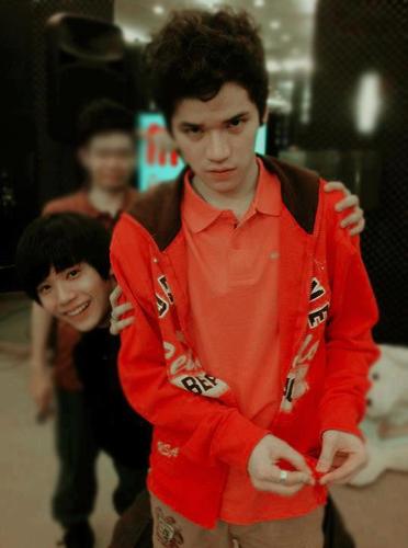 Ticha_Tk's profile picture. I'm SWNDfan Love and Support TaoKachaA8 เวิ่นและติ่งเต๋าคชาตลอดทามไลน์ สนับสนุนเต๋าคชาตลอดไป ♥ #เรื่องเวิ่นทั้งหมดเป็นความเห็นส่วนตัวทั้งสิ้น #Secert....
