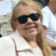 uma mulher que depois de totalmente destruida teve sua vida renovada após aceitar Jesus Cristo como seu único e fiel salvador!  SIM! EU PRATICO ENCORAJAMENTO!