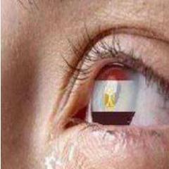 تتراءى لى أحلام تبدو ممتعة برغم استحالتها ،مثل تسلق جدراناً ملساء شاهقة. تجذبنى برغم الارتفاع. توهمنى برغم الاستحالة. تغرينى برغم جهلى بما ينتظرنى خلف الجدران