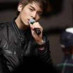 I love the Kpop and The anime. Im Shawol, especially Blinger. I like Shinee,BigBang, 2nei, Snsd, F X are the most group...