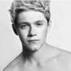 If you follow me I'll follow you back.I like to eat any food.If you have some Nandos , can you give it to me ??