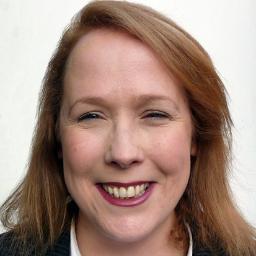 Fiona381's profile picture. Office Manager, specilising in bogs, bins, bananas,  bacon sandwiches and anythings beginning with B