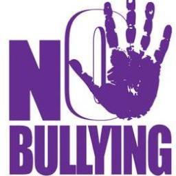 El bullying es agredir y/o humillar a otra persona en el ambiente escolar. Insultar,lastimar 
física,verbal y psicologicamente. 
AYUDANOS A COMBATIRLO,UNITE