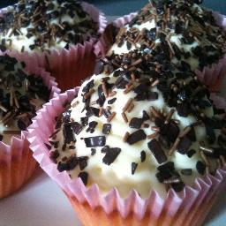 Danielle's Heavenly Treats offers you freshly baked cupcakes for all occasions. daniellesheavenlytreats@hotmail.co.uk