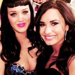 camila_m_soares's profile picture. I'm made of glass, I'm made of paper ~ I'm a skyscraper
♥ I love @ddlovato e @katyperry ♥