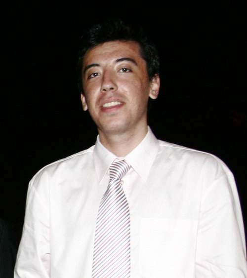 andiraduta's profile picture. Un tanar modest cu reale calitati.