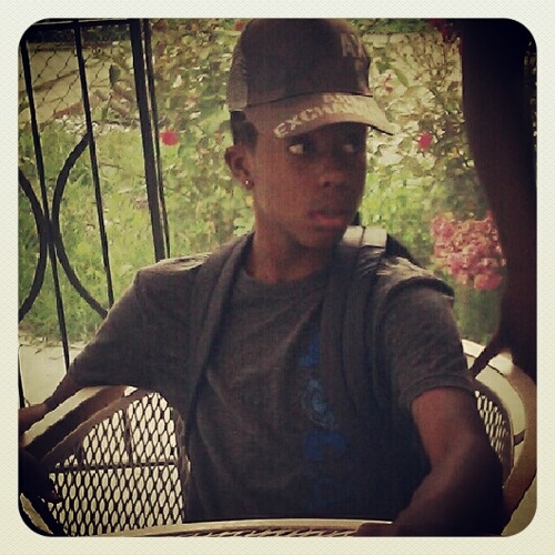Face Gang Li Mama 
   Let me borrow yO fAcE (;
Facebook-Aya cLICK hERE
Instergram- Let Me See That FcE