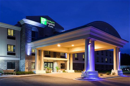 Experience upscale elegance and convenient comfort at the closest hotel to Epic Systems in Verona, Wisconsin.