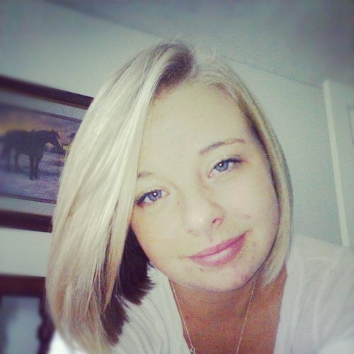 S_Michelle001's profile picture. They say in the end everything will be okayy.. so if its not okayy its not the end :) #taken