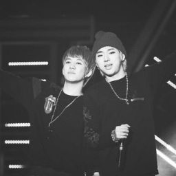 BlockBINT's profile picture. 아무도 그를 가질 수 없다, 또는 똥 남겠죠... 

hiphop group from seoul south korea.