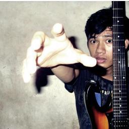 singer is my dream....

through with passion and sweetest smile

^_^