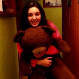 Hello, I'm directioner and i'm living life crazy e.e