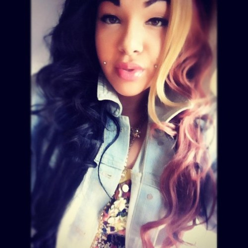NewTwitter so, follow a pretty girl ❤
