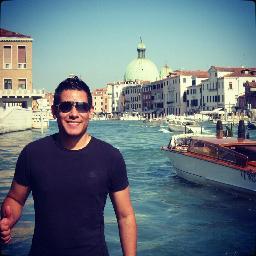 Panameño, Ingeniero, Empresario, amante del OpenSource, de la buena cocina y del arte en todas sus facetas
