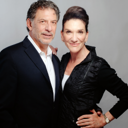 Rhonda Abony and Perry Steinberg of Harvey Kalles Real Estate enjoy 30 years of success in Toronto and the GTA. Call 416-441-2888  Perry: x334 Rhonda: x335