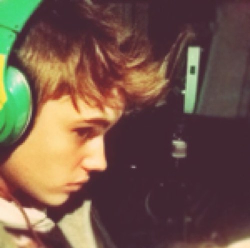 iRauhlinSwag's profile picture. too swag to function.