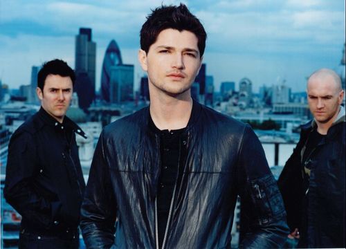 i am script fan. i copmose music videos and m a guitarist