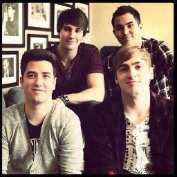@bigtimerush more than a band, a lifestyle ♥ @1loganhenderson @thecarlospena @jamesmaslow @heffrondrive without you I'm nothing, for you are my life.I love BTR♥