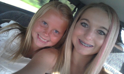 Sarahhhh. Follow me ,I'll follow back:)